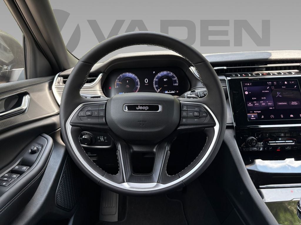 2025 Jeep Grand Cherokee GRAND CHEROKEE LAREDO X 4X2