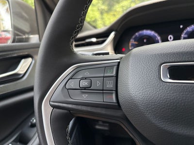 2025 Jeep Grand Cherokee GRAND CHEROKEE LAREDO X 4X2