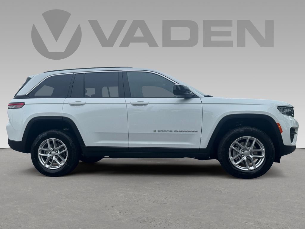 2025 Jeep Grand Cherokee GRAND CHEROKEE LAREDO X 4X2