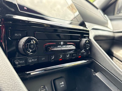 2026 Jeep Grand Cherokee GRAND CHEROKEE LAREDO 4X2