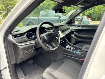 2026 Jeep Grand Cherokee GRAND CHEROKEE LAREDO 4X2
