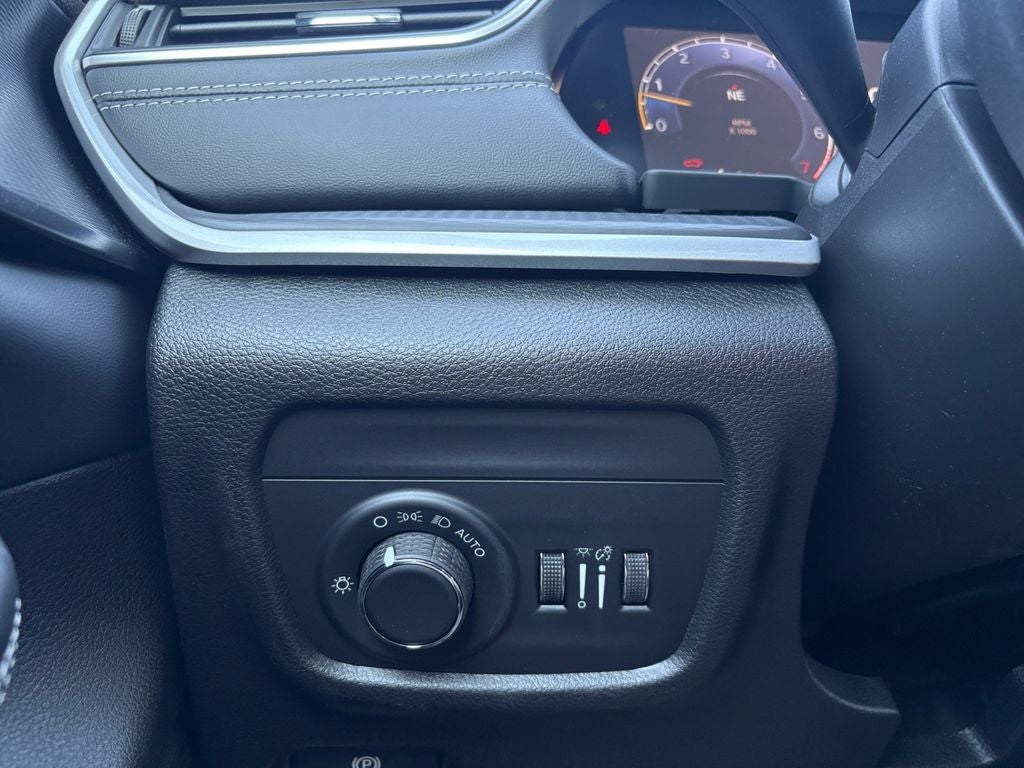 2026 Jeep Grand Cherokee GRAND CHEROKEE LAREDO 4X2