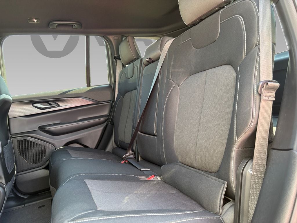 2026 Jeep Grand Cherokee GRAND CHEROKEE LAREDO 4X2