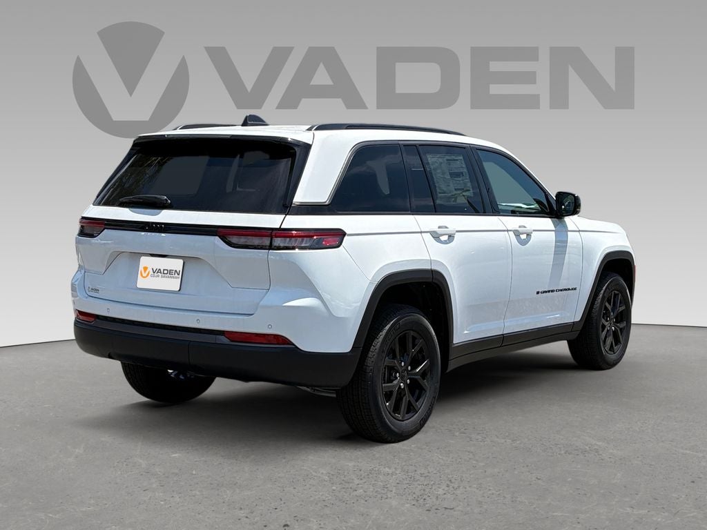 2026 Jeep Grand Cherokee GRAND CHEROKEE LAREDO ALTITUDE 4X2
