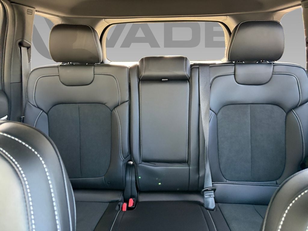 2026 Jeep Grand Cherokee GRAND CHEROKEE LAREDO ALTITUDE 4X2