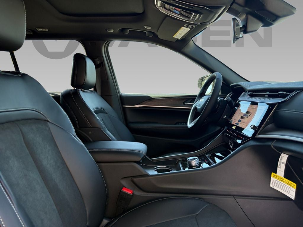 2026 Jeep Grand Cherokee GRAND CHEROKEE LAREDO ALTITUDE 4X2