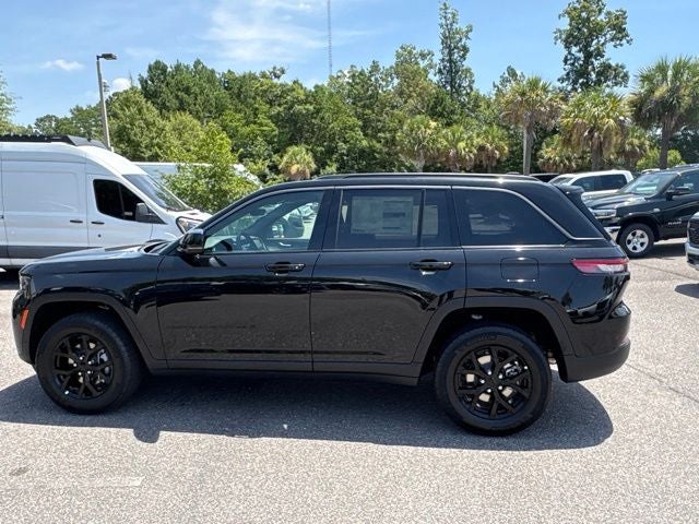 2026 Jeep Grand Cherokee GRAND CHEROKEE LAREDO ALTITUDE 4X2