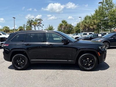 2026 Jeep Grand Cherokee GRAND CHEROKEE LAREDO ALTITUDE 4X2