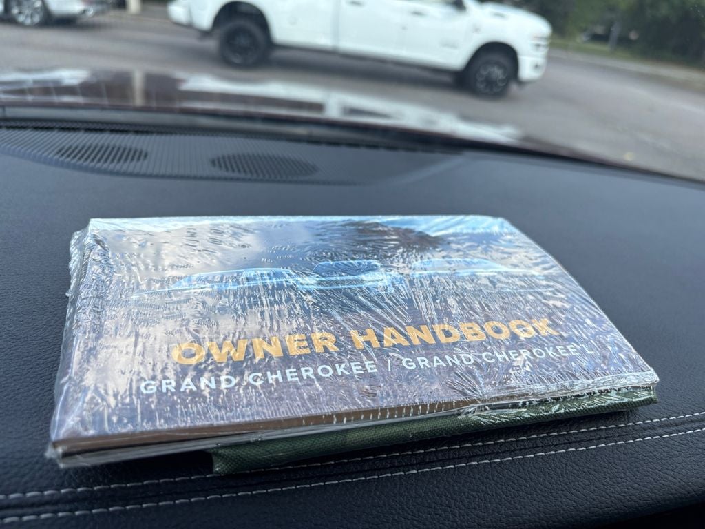 2025 Jeep Grand Cherokee GRAND CHEROKEE LIMITED 4X2