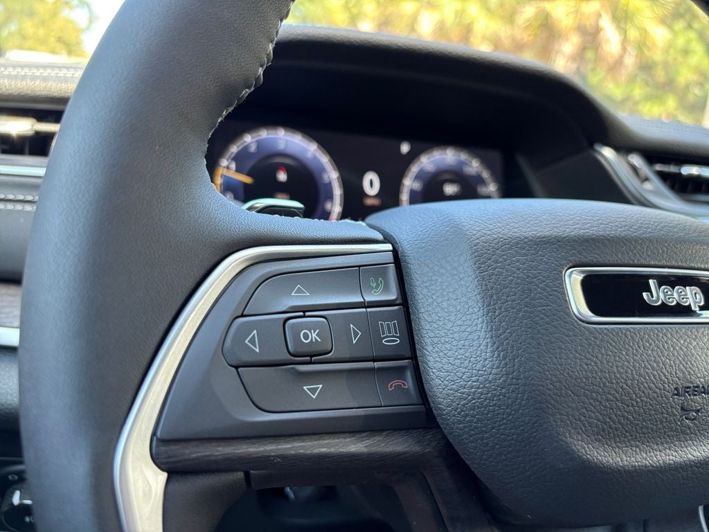 2025 Jeep Grand Cherokee GRAND CHEROKEE LIMITED 4X2