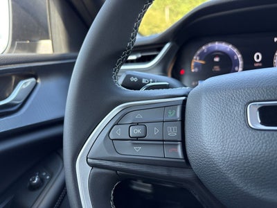 2025 Jeep Grand Cherokee GRAND CHEROKEE LAREDO 4X4