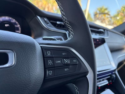 2025 Jeep Grand Cherokee GRAND CHEROKEE LAREDO 4X4