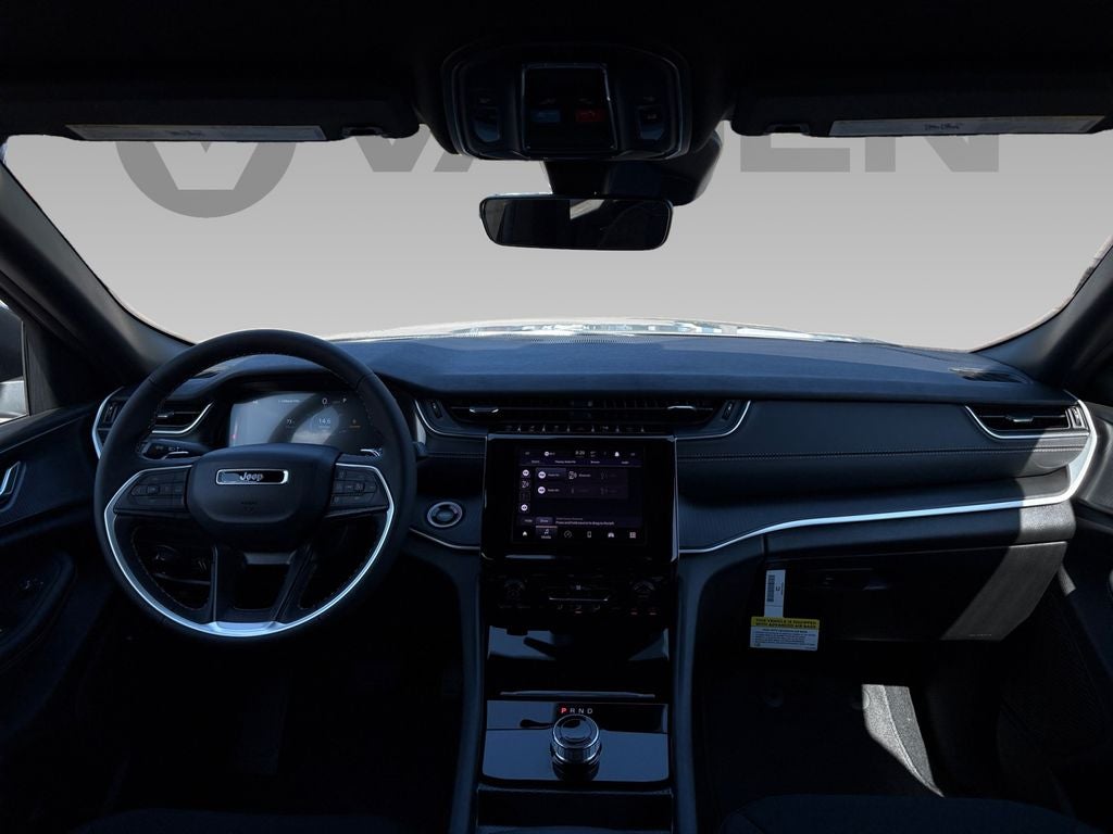 2025 Jeep Grand Cherokee GRAND CHEROKEE LAREDO 4X4