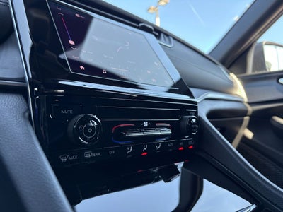 2025 Jeep Grand Cherokee GRAND CHEROKEE LAREDO 4X4