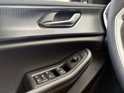 2025 Jeep Grand Cherokee GRAND CHEROKEE ALTITUDE 4X4