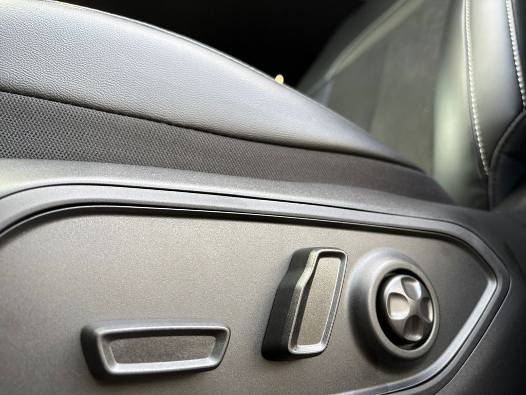 2025 Jeep Grand Cherokee GRAND CHEROKEE ALTITUDE 4X4