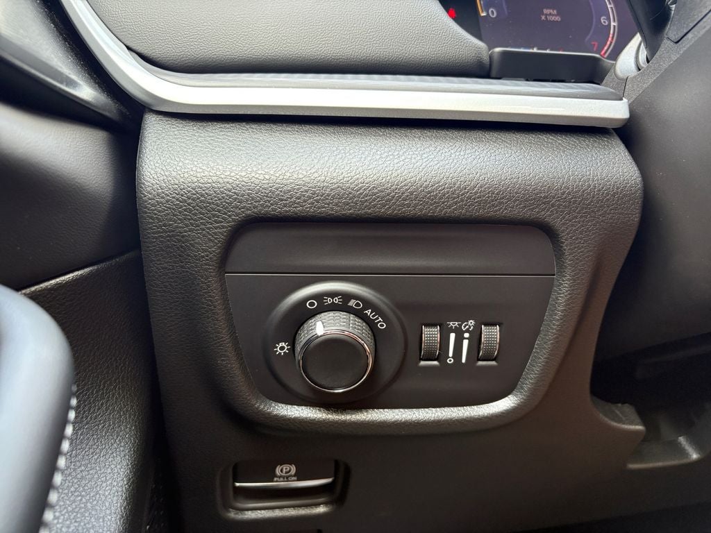 2025 Jeep Grand Cherokee GRAND CHEROKEE LAREDO 4X4