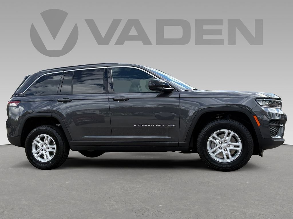 2025 Jeep Grand Cherokee GRAND CHEROKEE LAREDO 4X4