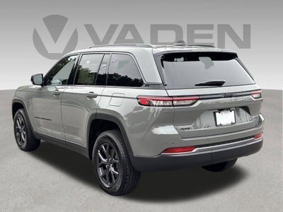2027 Jeep Grand Cherokee GRAND CHEROKEE LAREDO ALTITUDE 4X4
