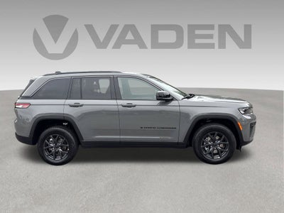 2027 Jeep Grand Cherokee GRAND CHEROKEE LAREDO ALTITUDE 4X4