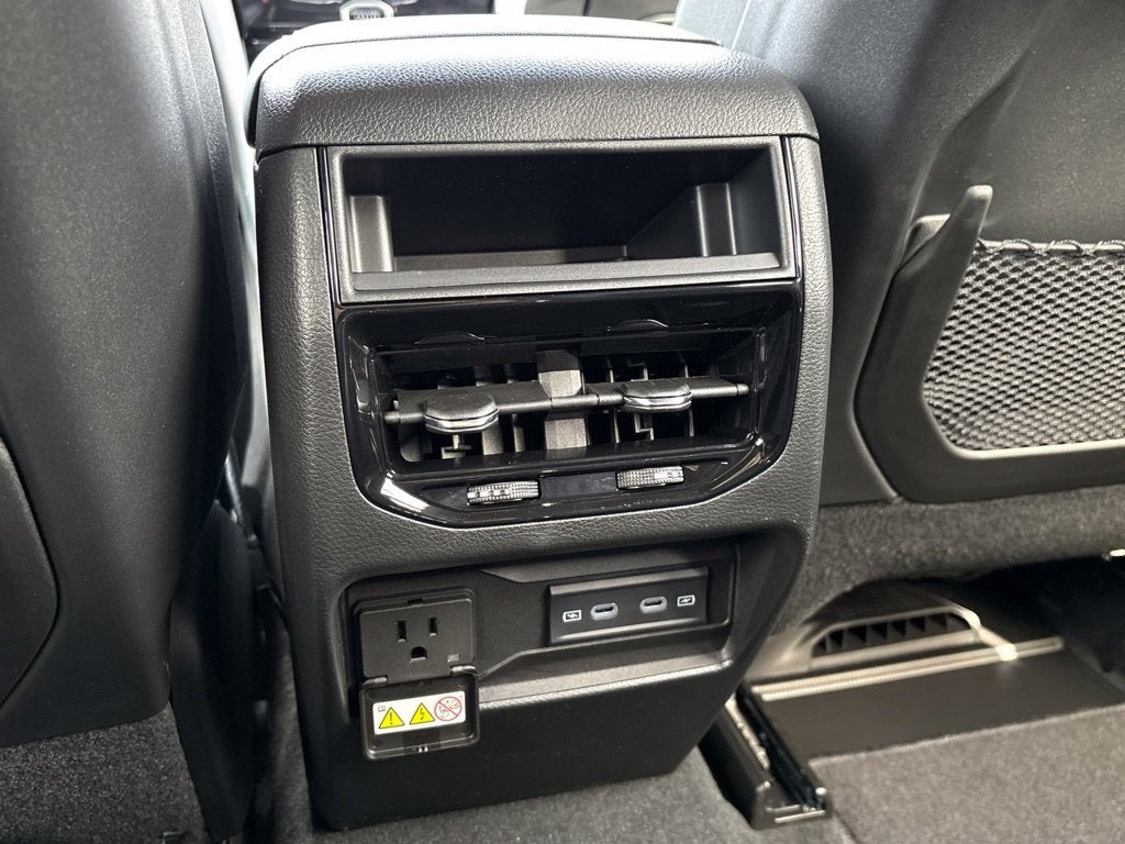 2027 Jeep Grand Cherokee GRAND CHEROKEE LAREDO ALTITUDE 4X4