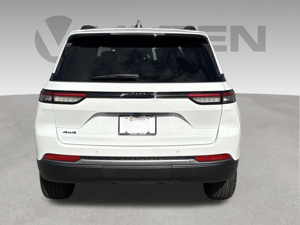 2027 Jeep Grand Cherokee GRAND CHEROKEE LAREDO ALTITUDE 4X4