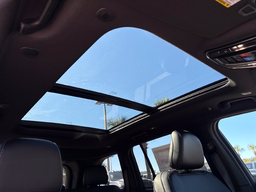 2027 Jeep Grand Cherokee GRAND CHEROKEE LIMITED RESERVE 4X4