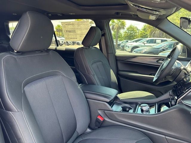 2026 Jeep Grand Cherokee GRAND CHEROKEE L LAREDO X 4X2