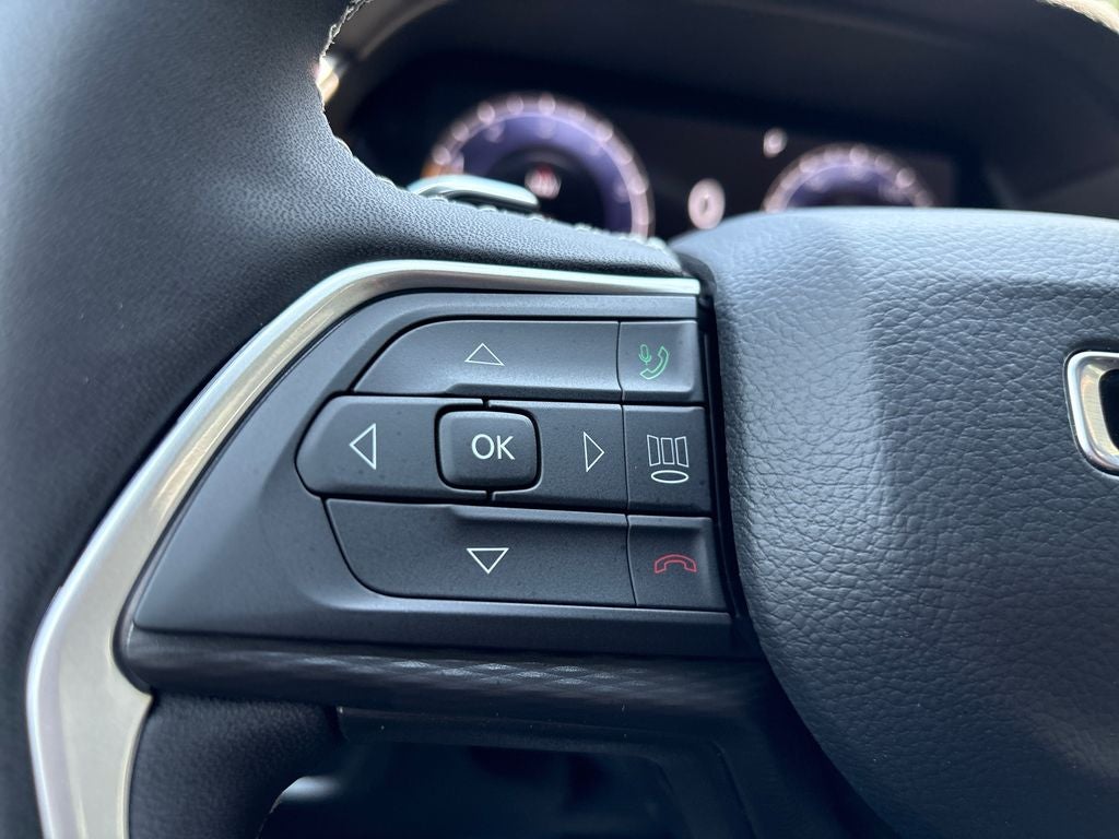 2026 Jeep Grand Cherokee GRAND CHEROKEE L LAREDO 4X2