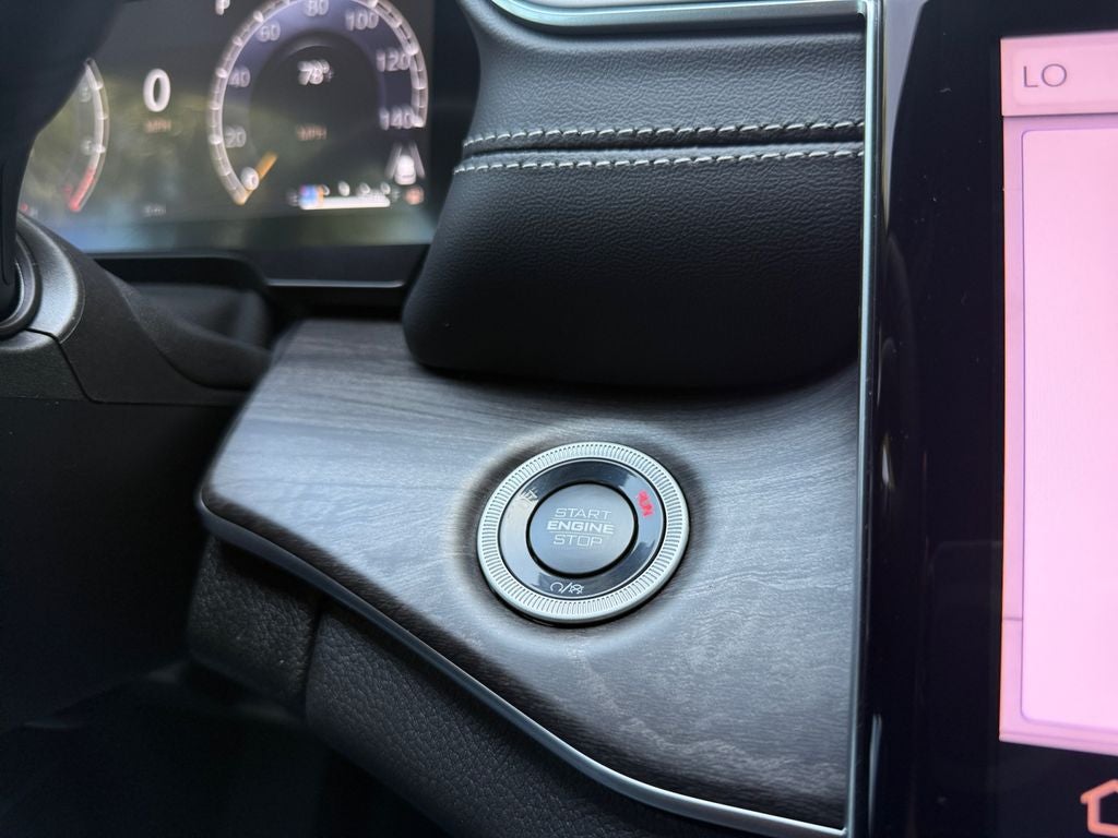 2025 Jeep Grand Cherokee GRAND CHEROKEE L LIMITED 4X2