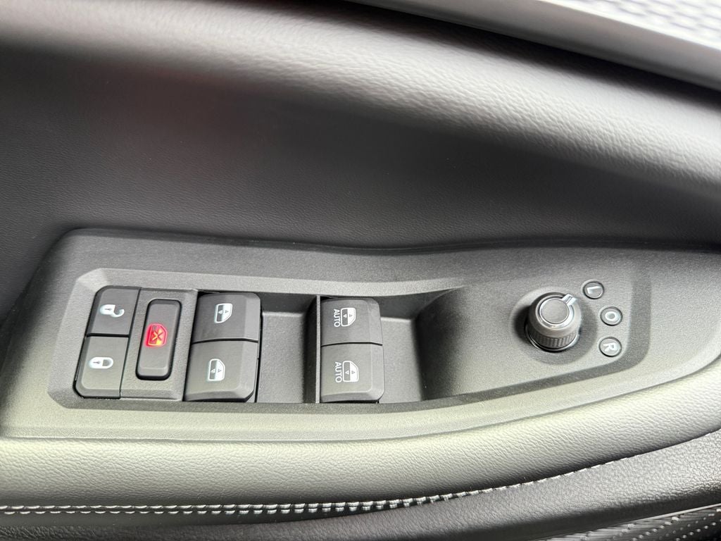 2025 Jeep Grand Cherokee GRAND CHEROKEE L LAREDO X 4X4