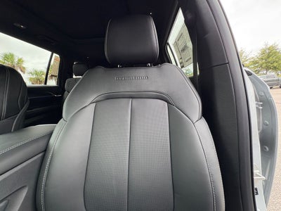 2025 Jeep Grand Cherokee GRAND CHEROKEE L OVERLAND 4X4