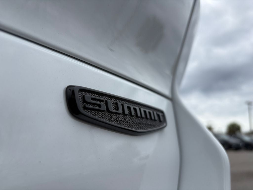 2026 Jeep Grand Cherokee GRAND CHEROKEE L SUMMIT 4X4