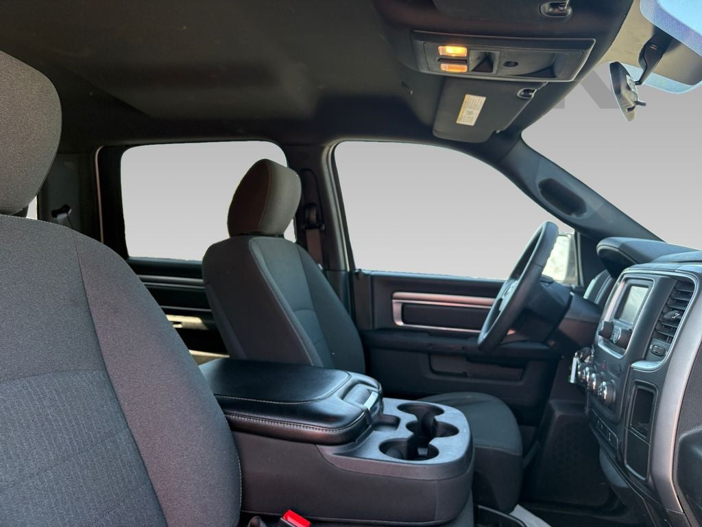 2024 RAM 1500 Classic Warlock Crew Cab 4x2 5'7' Box