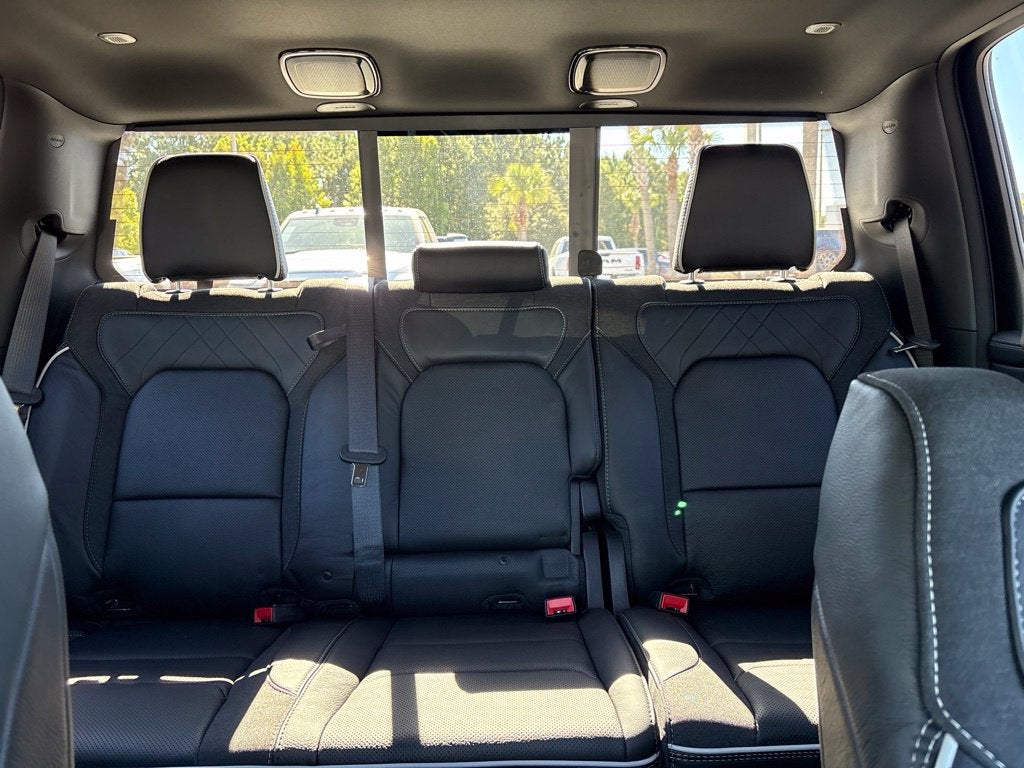 2027 RAM Ram 1500 RAM 1500 LIMITED CREW CAB 4X4 5'7' BOX