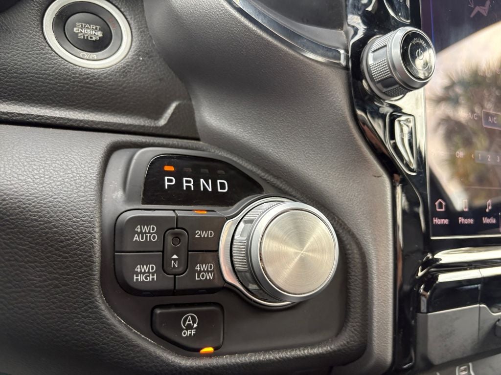 2025 RAM 1500 Laramie Crew Cab 4x4 5'7' Box