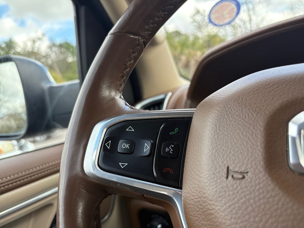 2019 RAM 1500 Laramie Crew Cab 4x4 5'7' Box