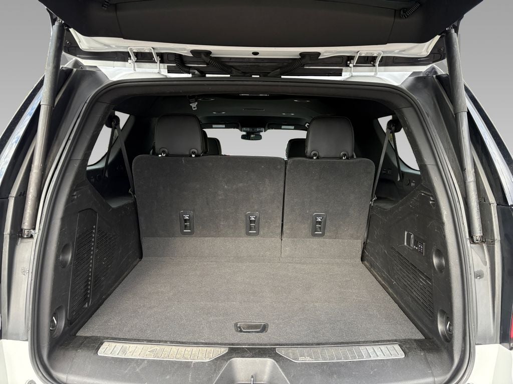 2023 Chevrolet Suburban 2WD Premier