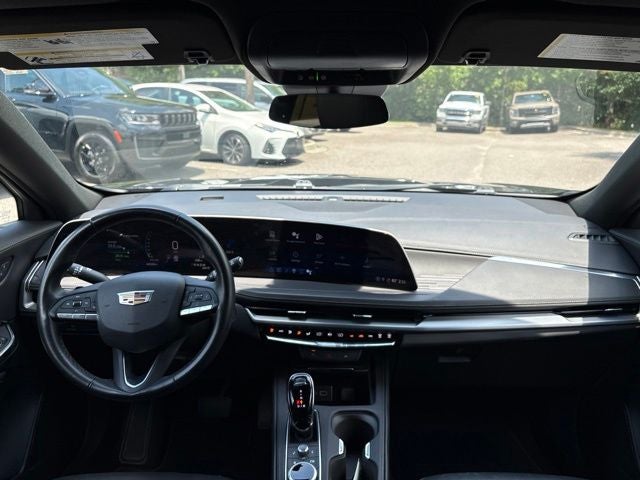 2025 Cadillac XT4 AWD Premium Luxury