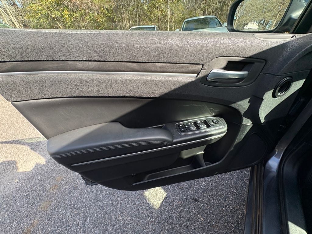 2019 Chrysler 300 Touring