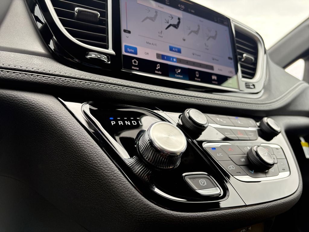 2026 Chrysler Pacifica PACIFICA SELECT