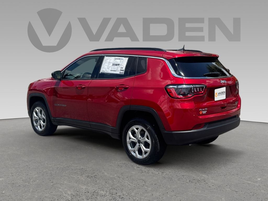 2025 Jeep Compass COMPASS LATITUDE 4X4
