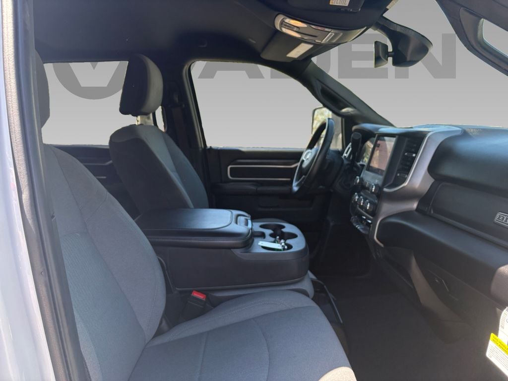 2024 RAM 3500 Big Horn Crew Cab 4x4 8' Box