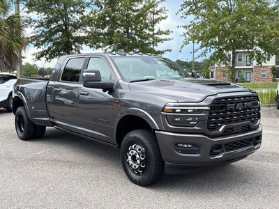 2026 RAM Ram 3500 RAM 3500 LIMITED MEGA CAB 4X4 6'4' BOX
