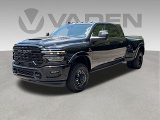 2026 RAM 3500 RAM 3500 LIMITED MEGA CAB 4X4 6'4' BOX