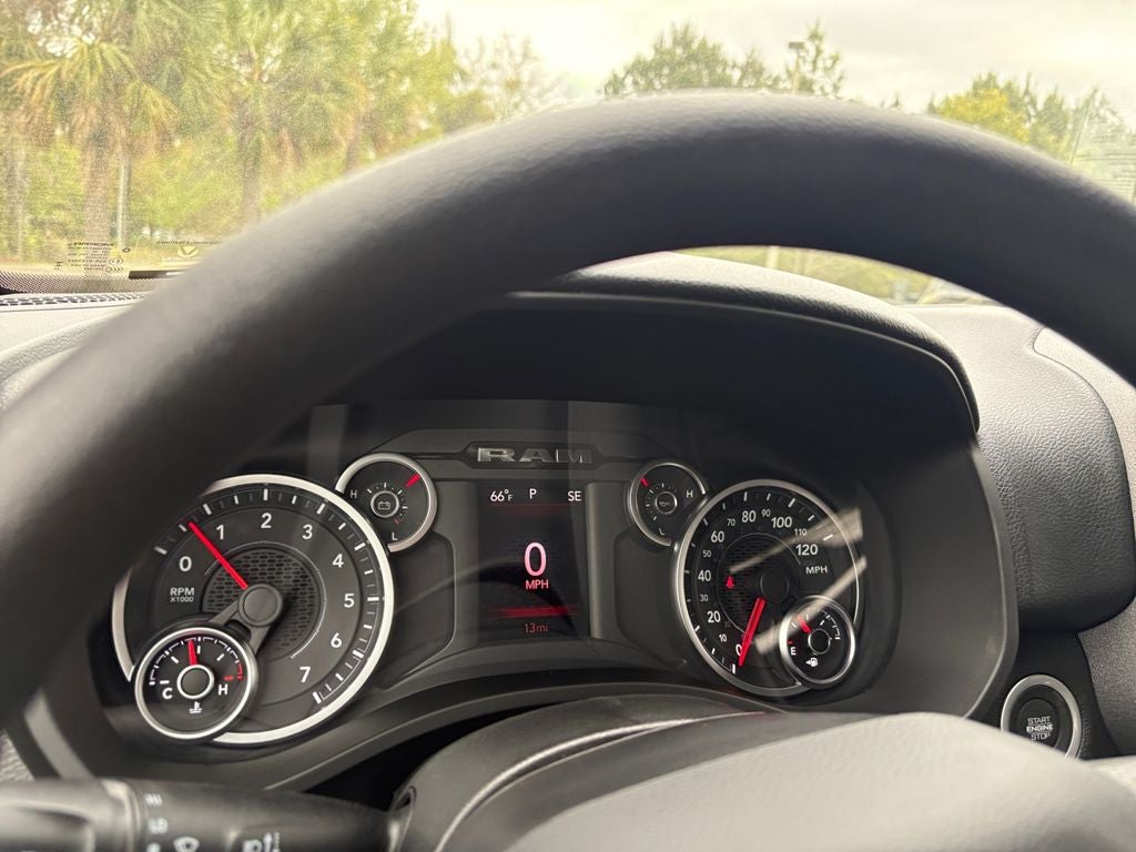 2026 RAM Ram 1500 RAM 1500 TRADESMAN CREW CAB 4X4 5'7' BOX