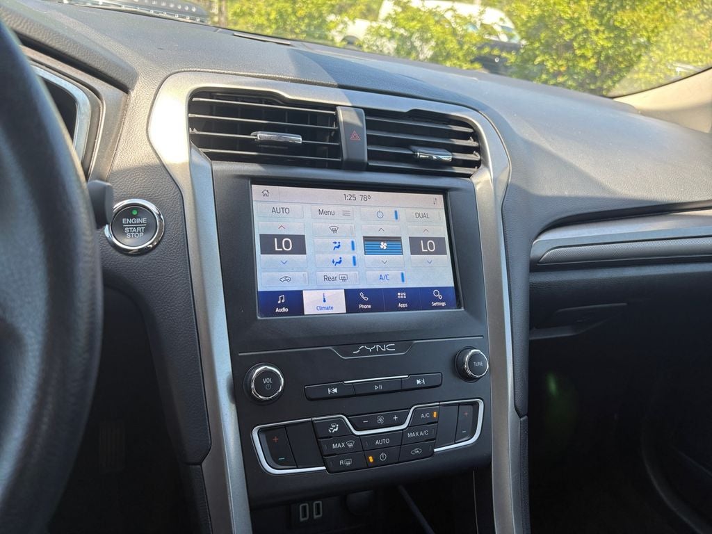 2020 Ford Fusion SE
