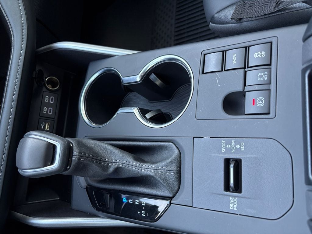 2025 Toyota Highlander XLE