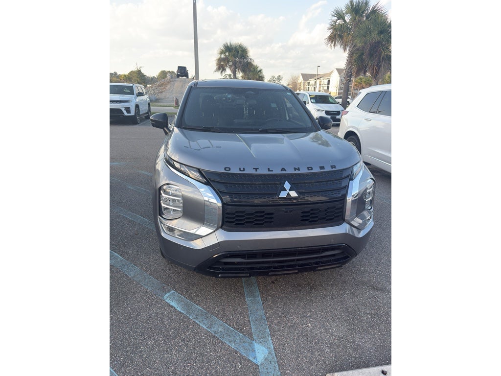 2023 Mitsubishi Outlander SE Black Edition 2WD