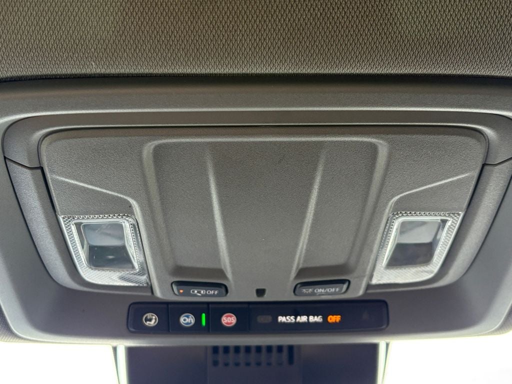 2025 Chevrolet Silverado Custom